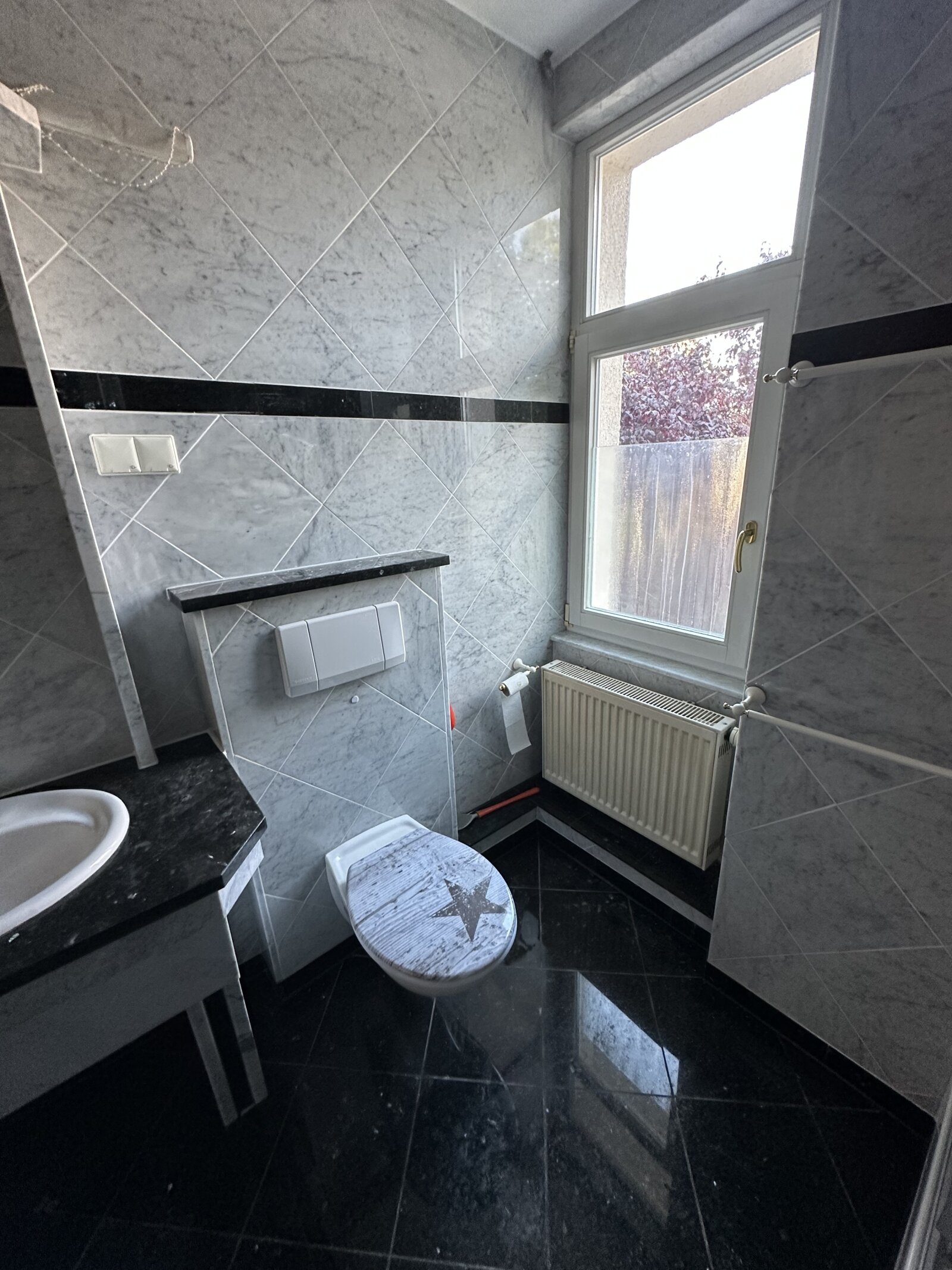 WC WC